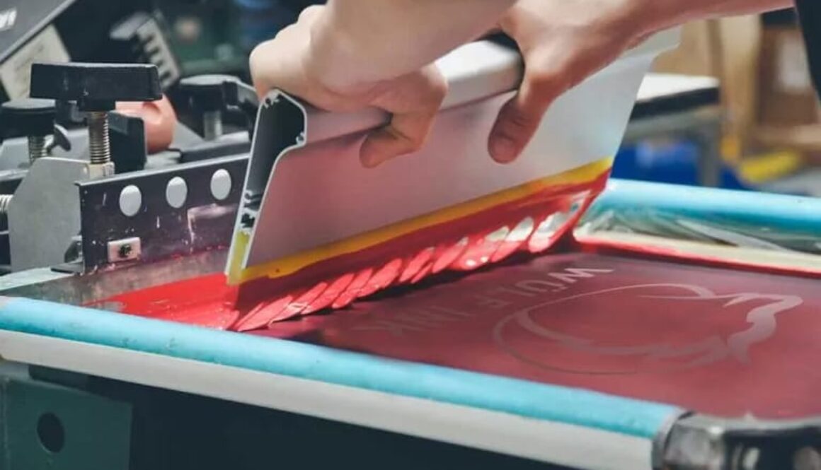 Alat Pewarna Yang Digunakan Untuk Mencetak Screen